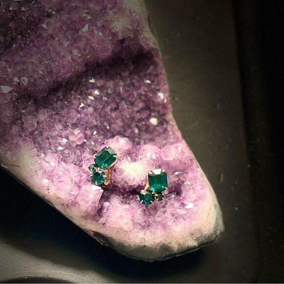 ♥️ Emerald green rhinestone necklace, earrings parure set 1950s PRICE FI… - Picture 11 of 15